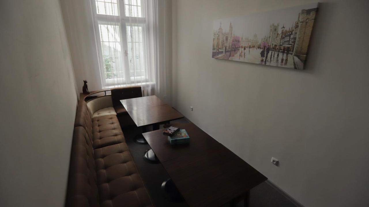 Family Hostel Lviv Eksteriør billede